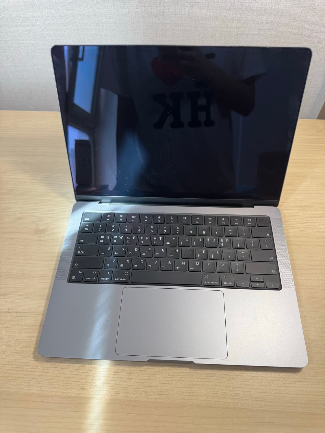 (새상품)맥북 프로 14인치 M3 2023 8코어 램8기가 512gb 상품이미지3