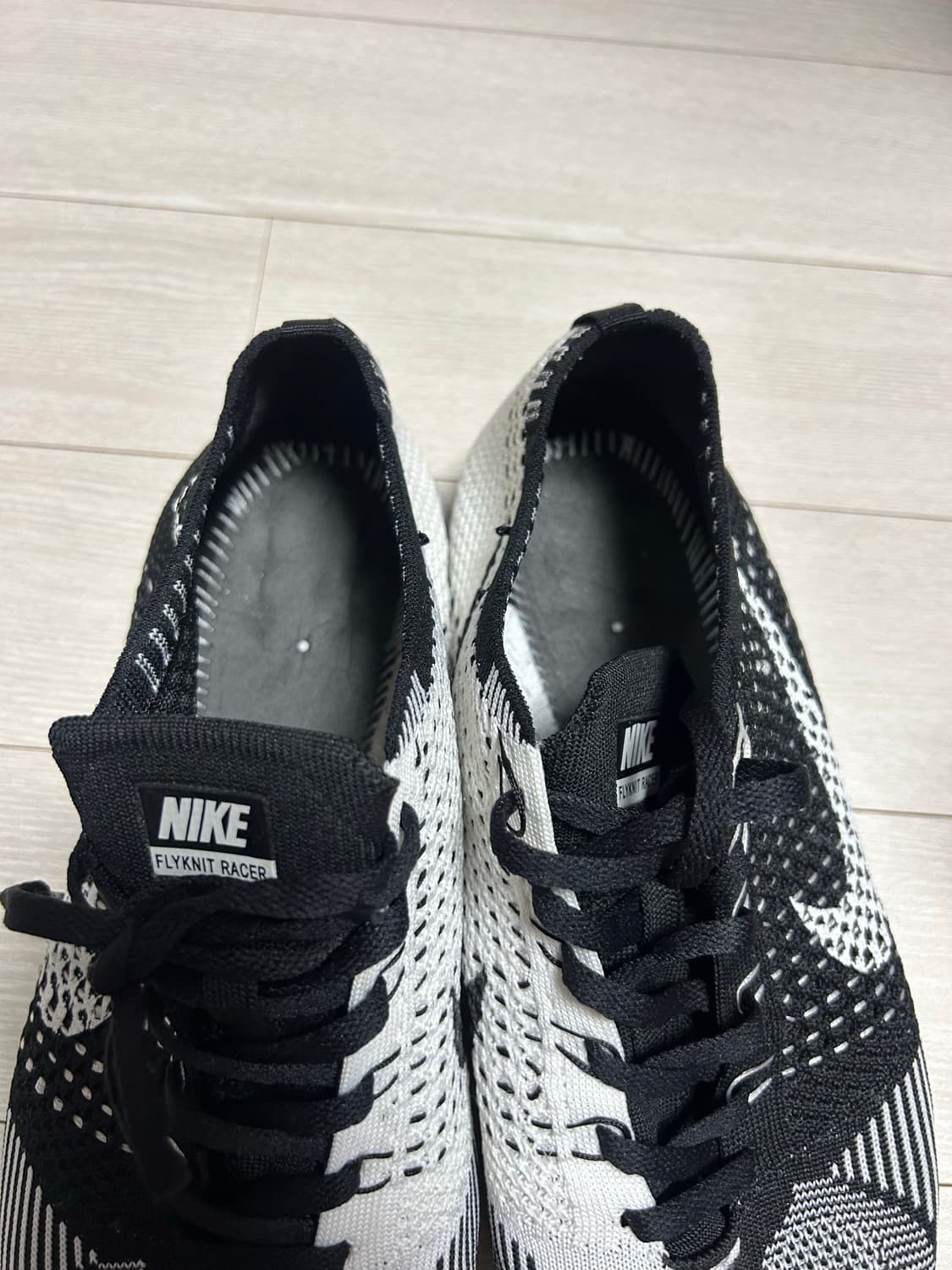 나이키 플라이니트 레이서 280사이즈 팜 상품이미지5