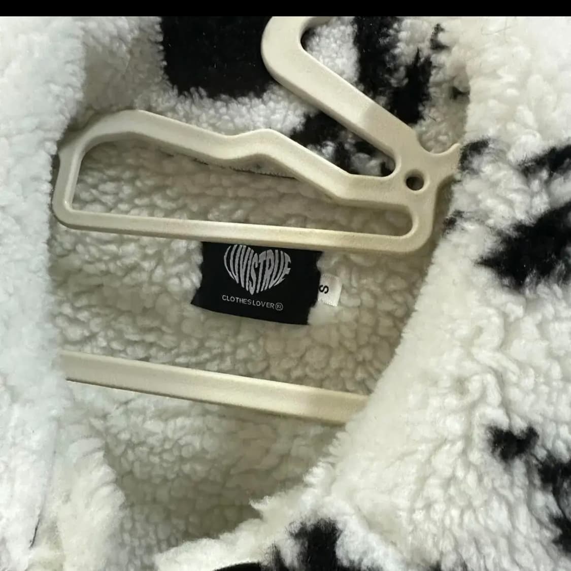 러브이즈트루 무스탕s 상품이미지4