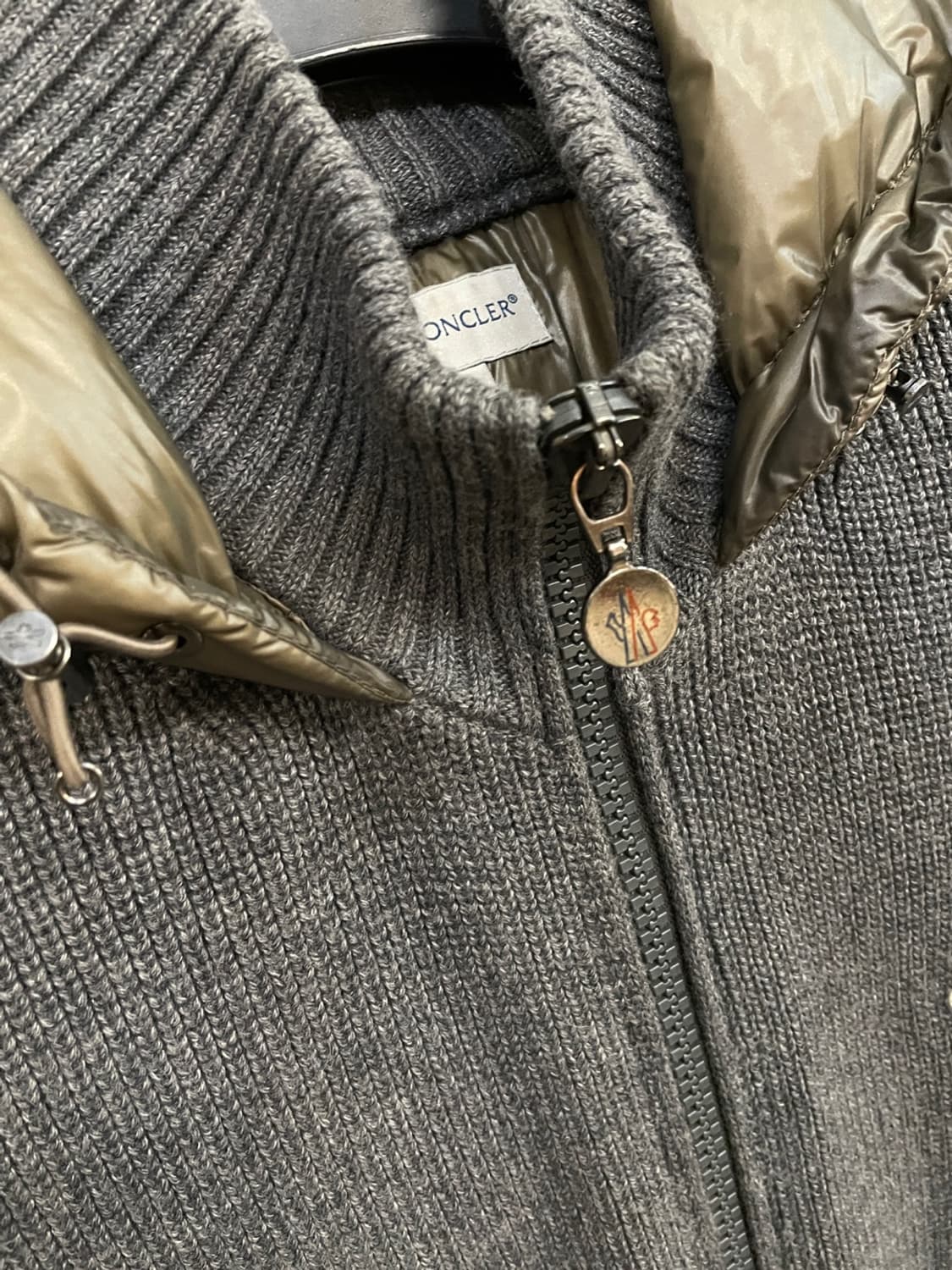 몽클레어 후드 니트 패딩 상품이미지1