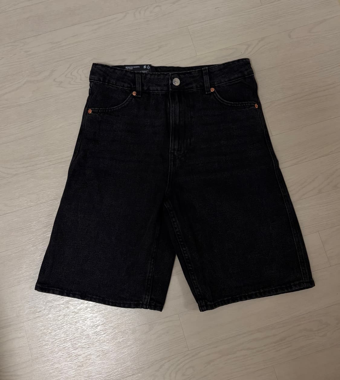 H&M 흑청 반바지 버뮤다팬츠 상품이미지1