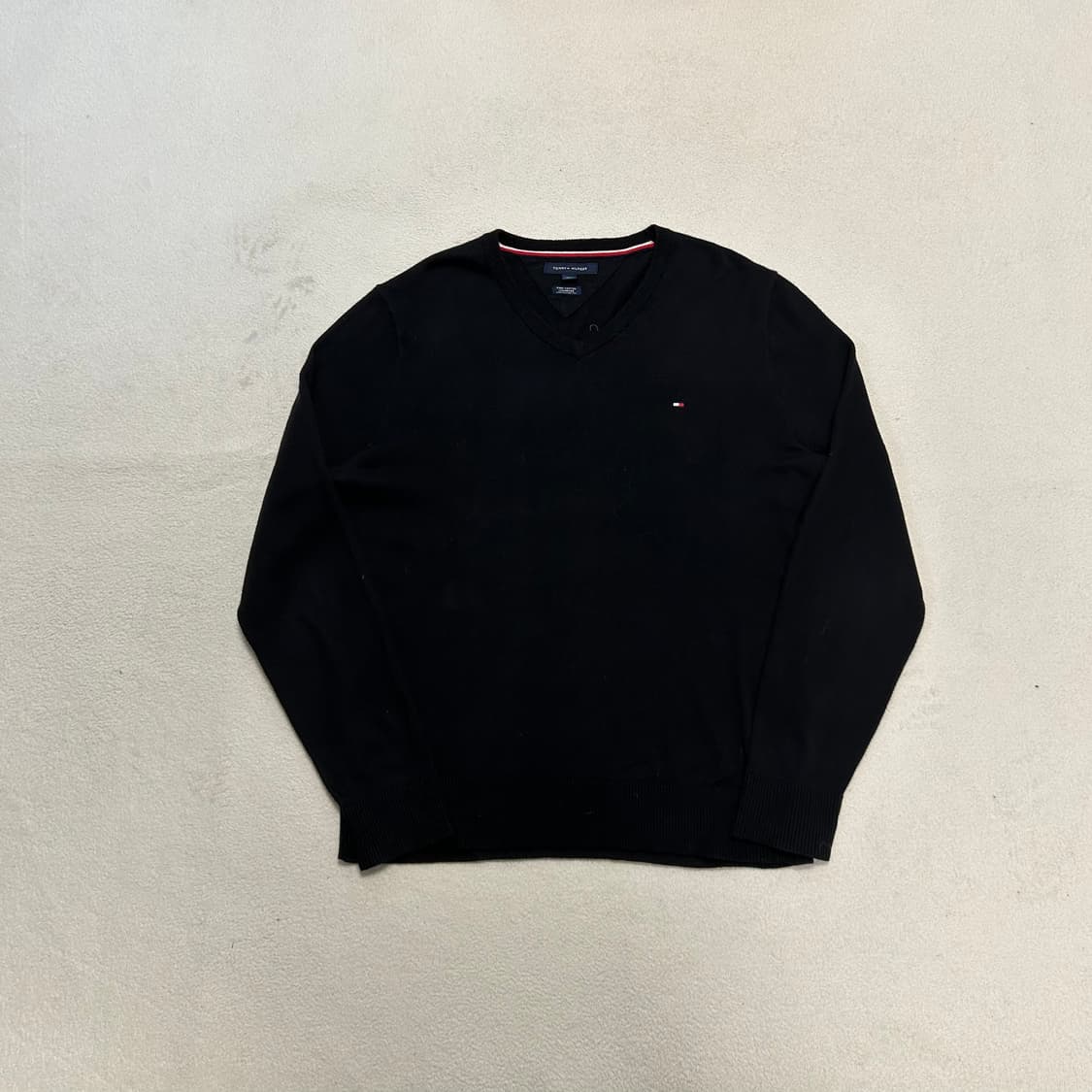 Tommy Hilfiger Black Knit Sweater 상품이미지4