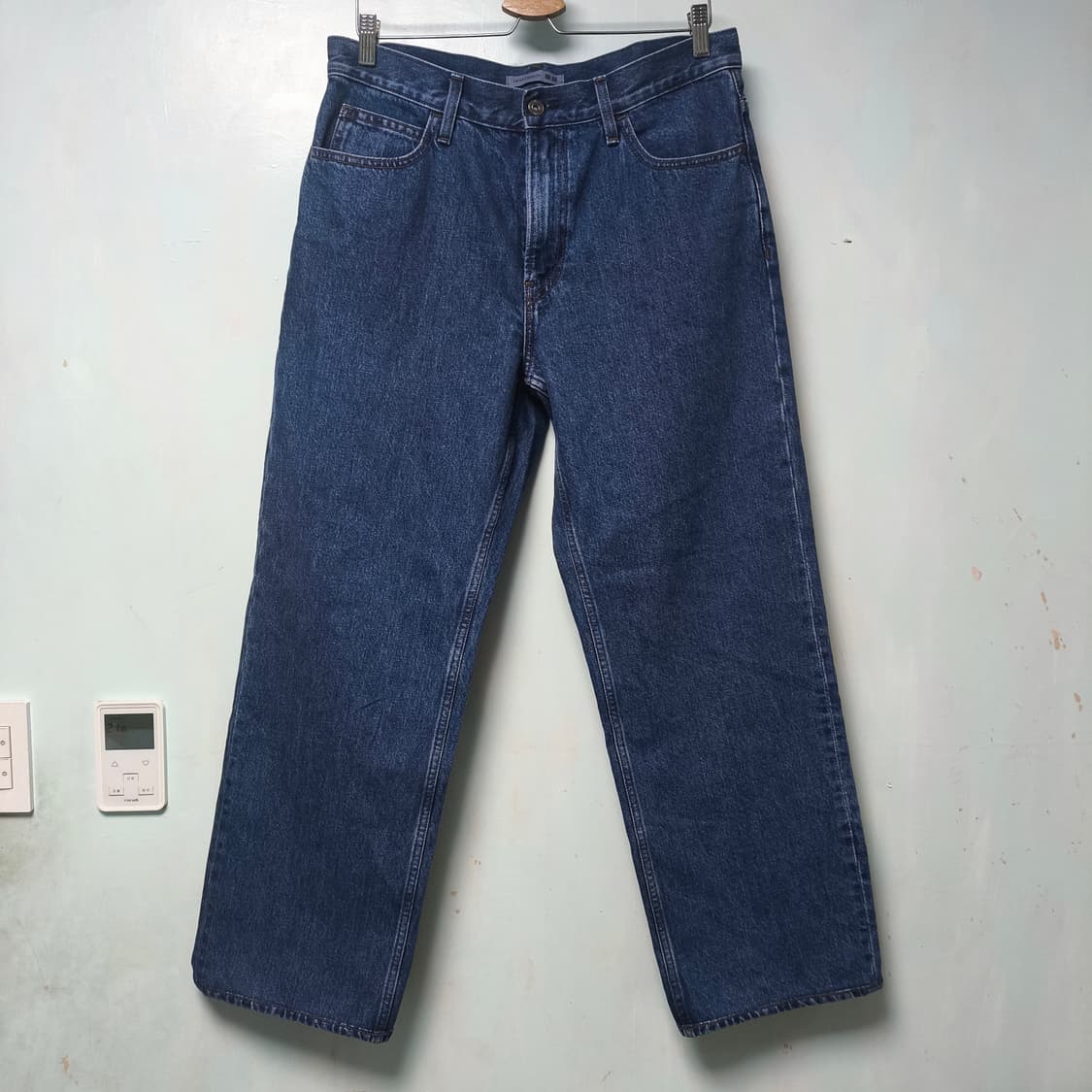 [32] JW앤더슨 유니클로 스트레이트 진 상품이미지2