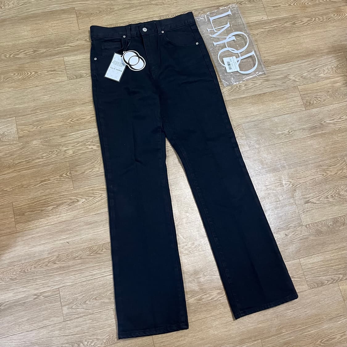 초판/새상품) 엘무드 아키라 플레어 데님 46 터키산 PURE BLACK 상품이미지2