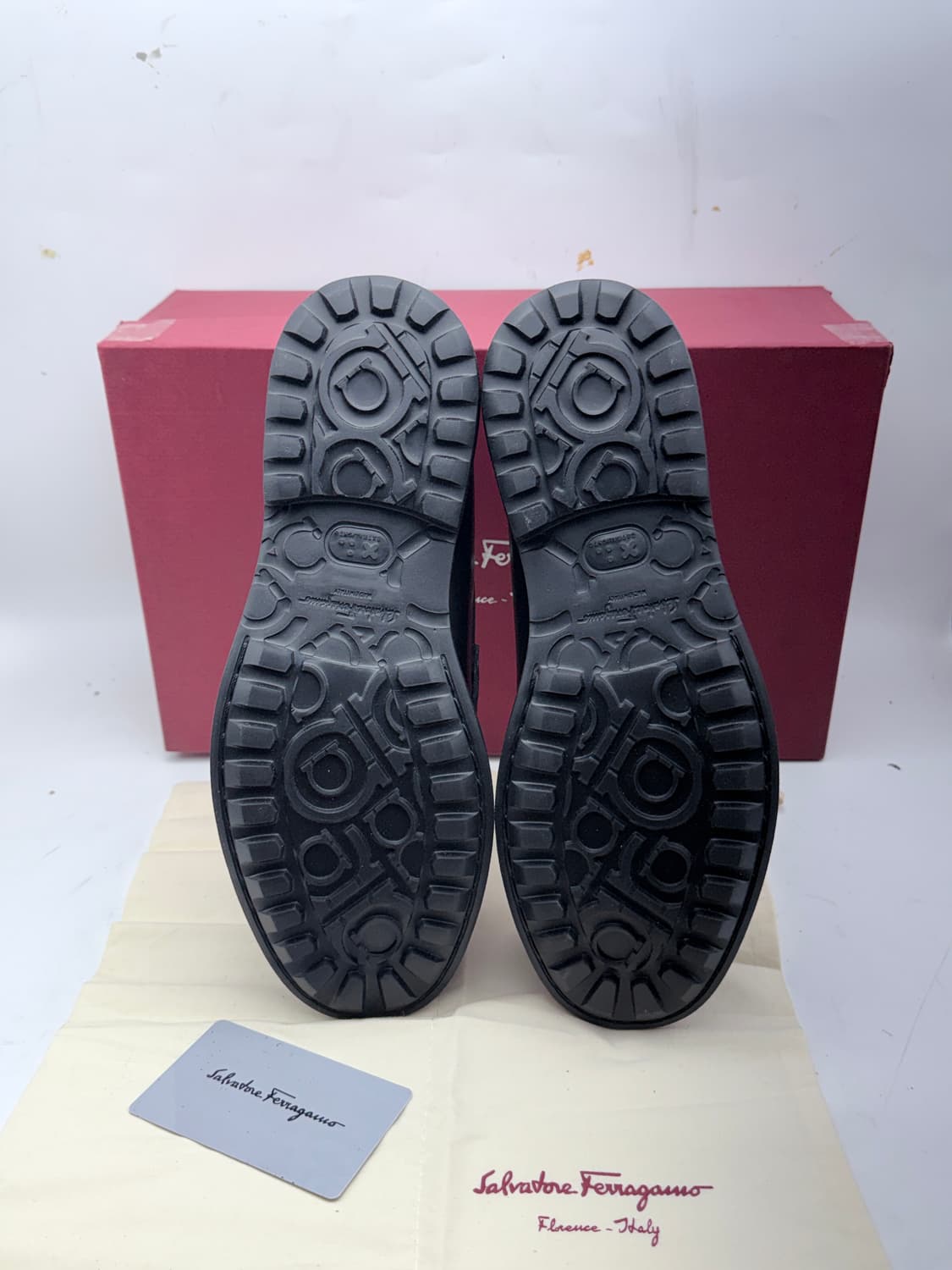 정품)페라가모250 상품이미지9