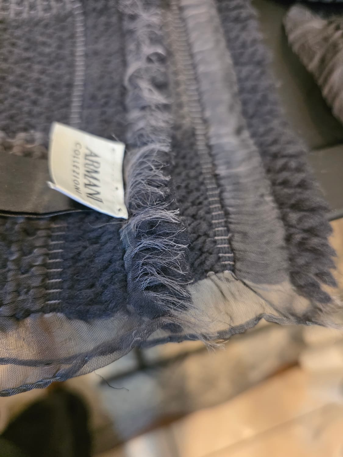 아르마니 콜레지오니  투톤 그레이  머플러 상품이미지4