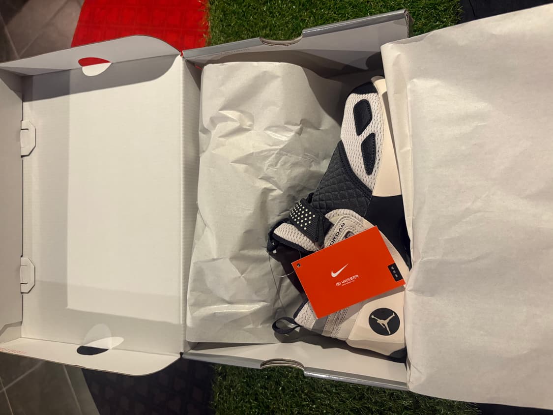 [새상품/250] 나이키 조던 트루너 상품이미지8