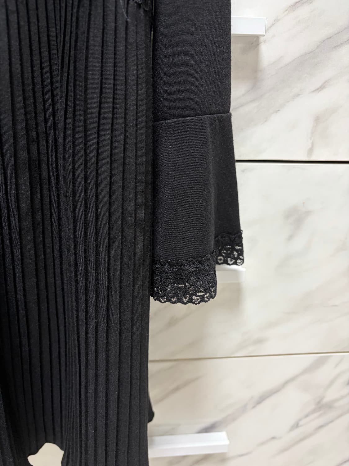 블랙모리티셔츠 상품이미지2