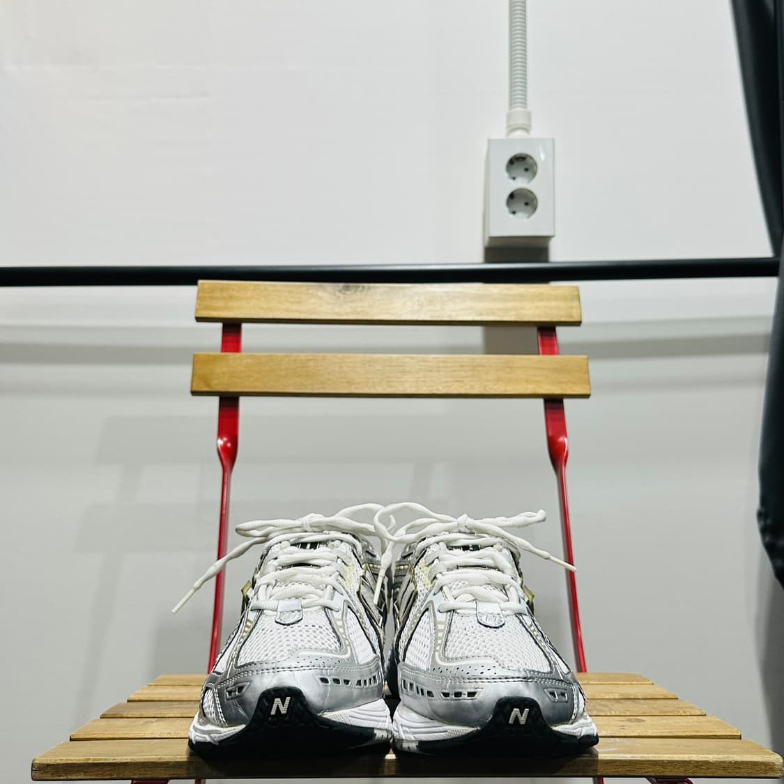 265) 뉴발란스 운동화 남성 남자 1906R 화이트 실버 스니커즈 상품이미지2