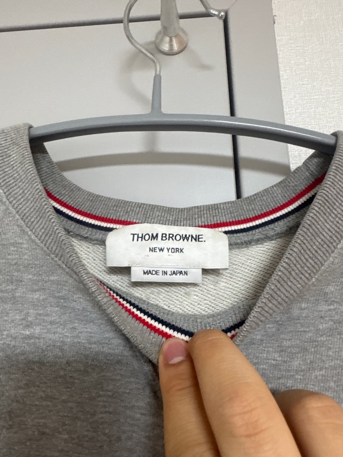 급처 정품 톰브라운 맨투맨 3 상품이미지3