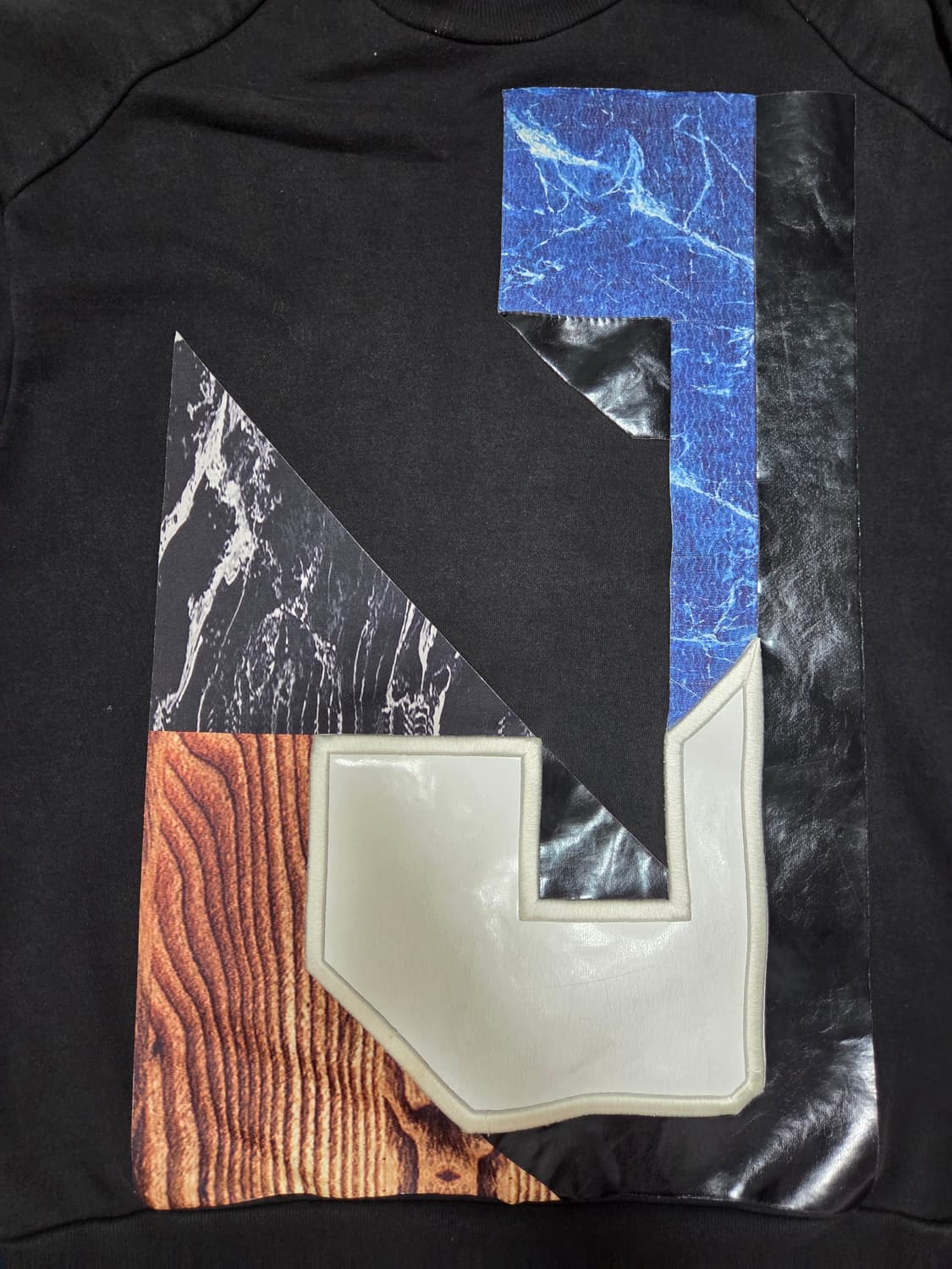 준지 빅로고 블랙 맨투맨 상품이미지4