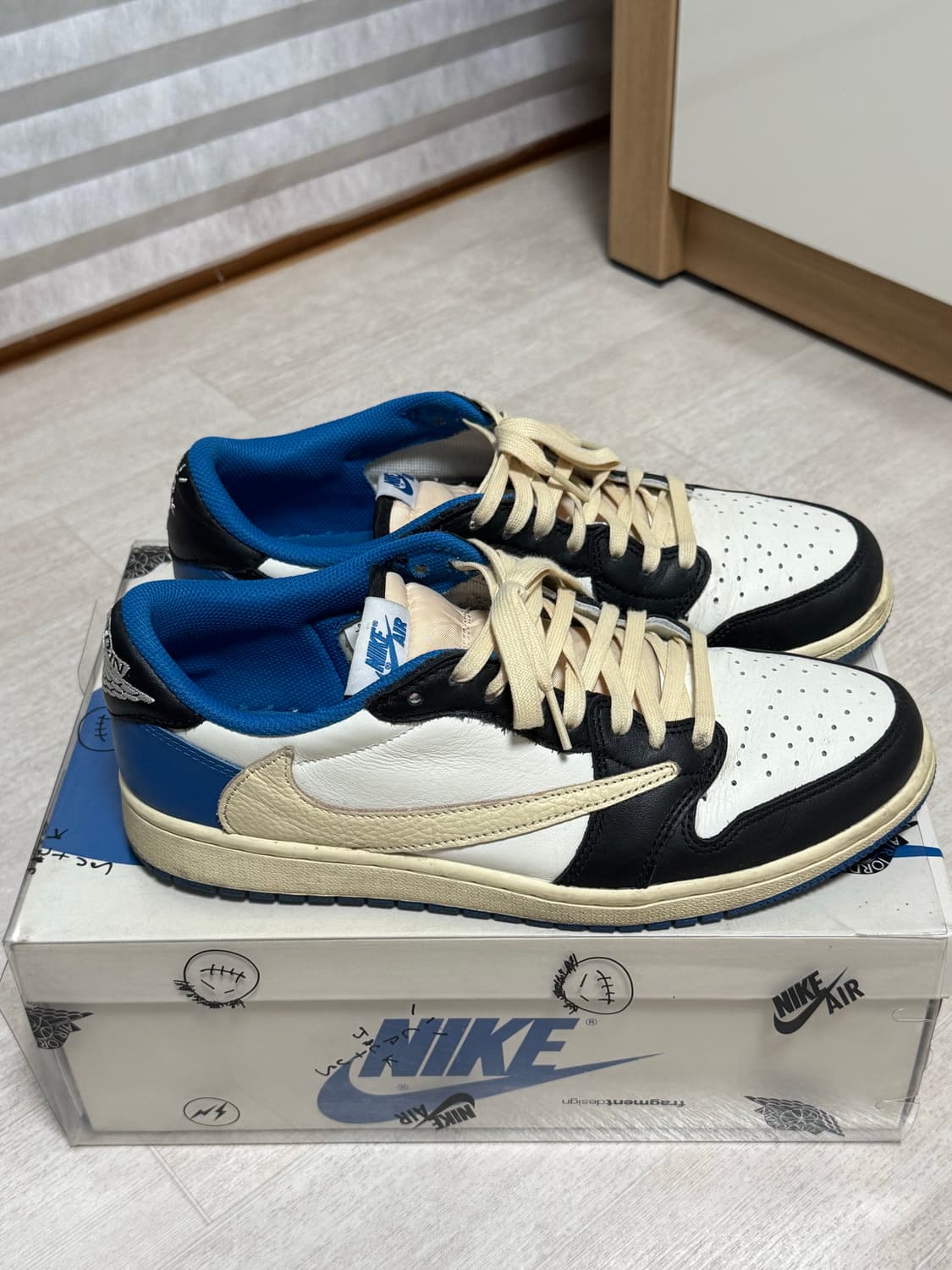 (275)조던 1 트래비스 스캇 프라그먼트 레트로 로우OG SP 밀리터리 상품이미지4