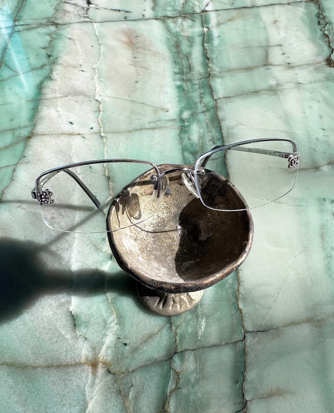 CHANEL coco rhinestone glasses 상품이미지4