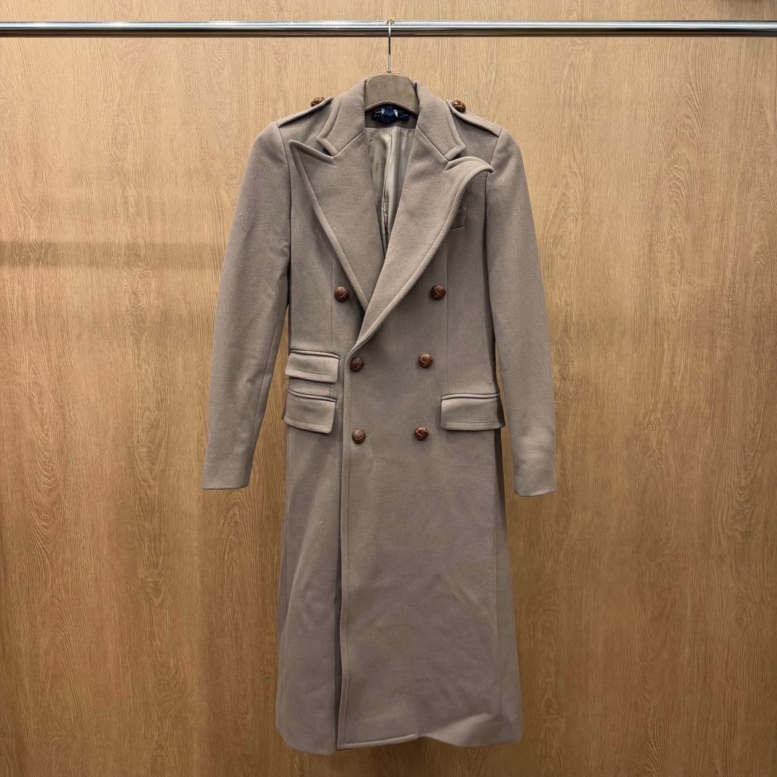 랄프로렌 더블 브레스티드 롱 코트 숄더 에폴렛 플랩 포켓 디테일 베이지 상품이미지2