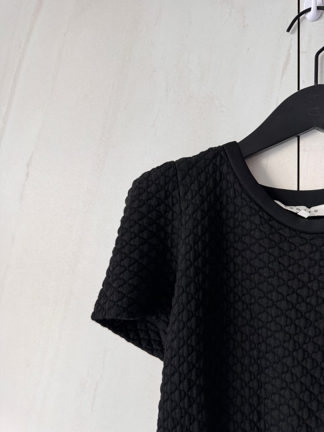 새상품 컨디션sandro 블랙 텍스처 원피스 2(44,55사이즈가능) 상품이미지5