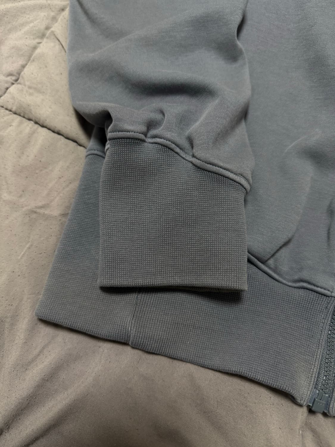 EE 누마레 후드집업 차콜 m사이즈 팝니다 상품이미지4