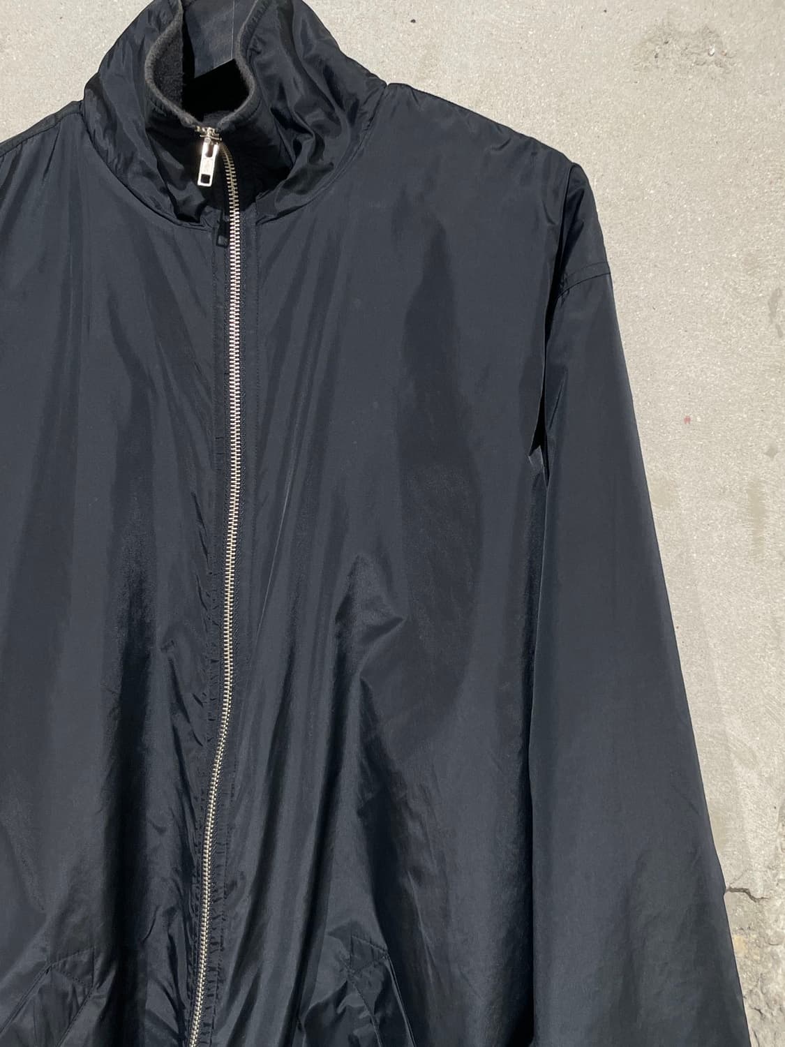 이브 생로랑 뿌르 옴므 블랙 백 로고 플리스 라이닝 자켓 상품이미지4