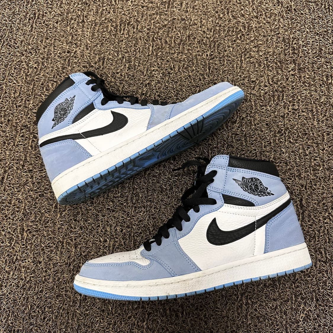 NIKE 나이키 조던1 레트로 하이 OG 유니버시티 블루 285 상품이미지4