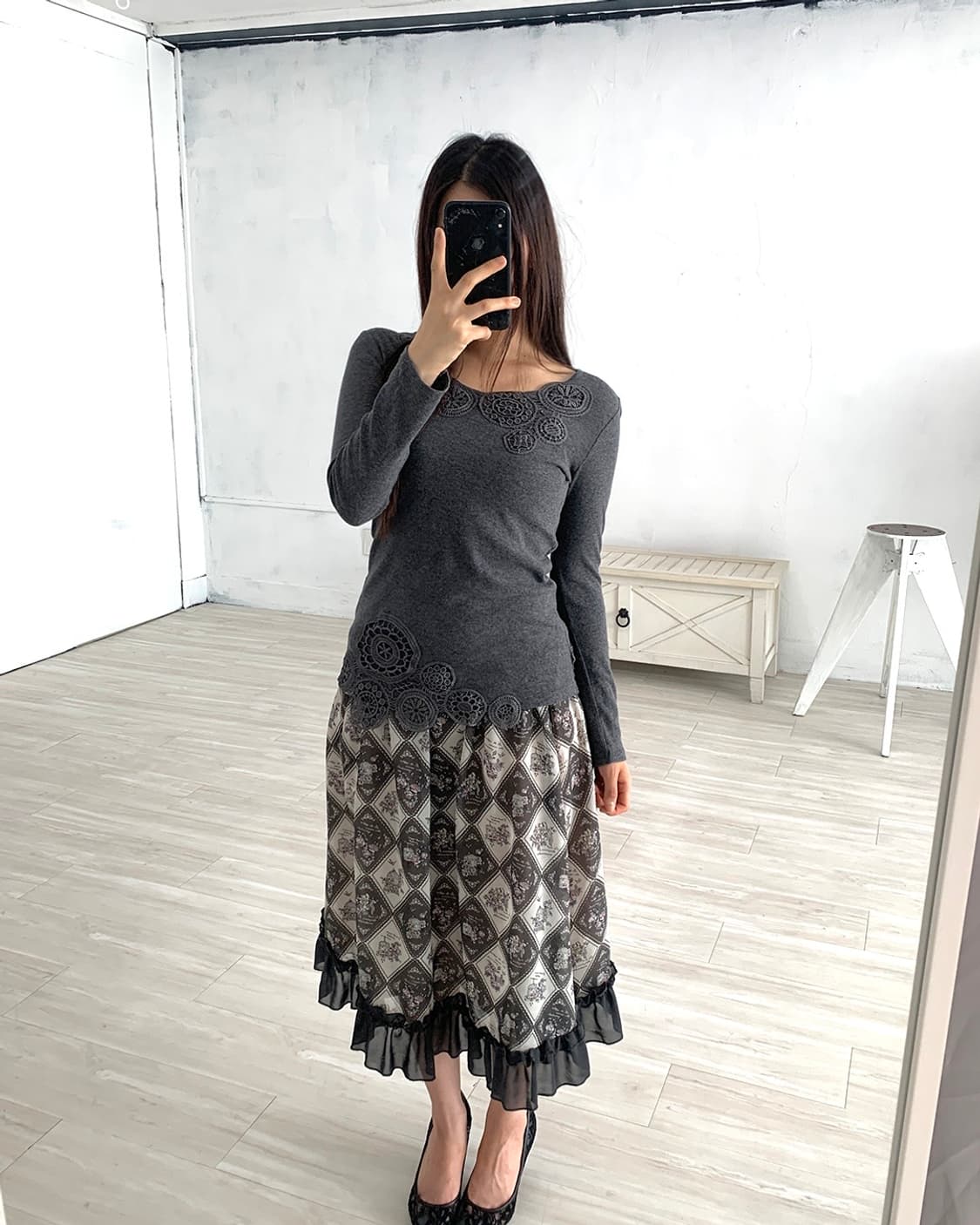 Charcoal Crochet Detail Long Sleeve 상품이미지2