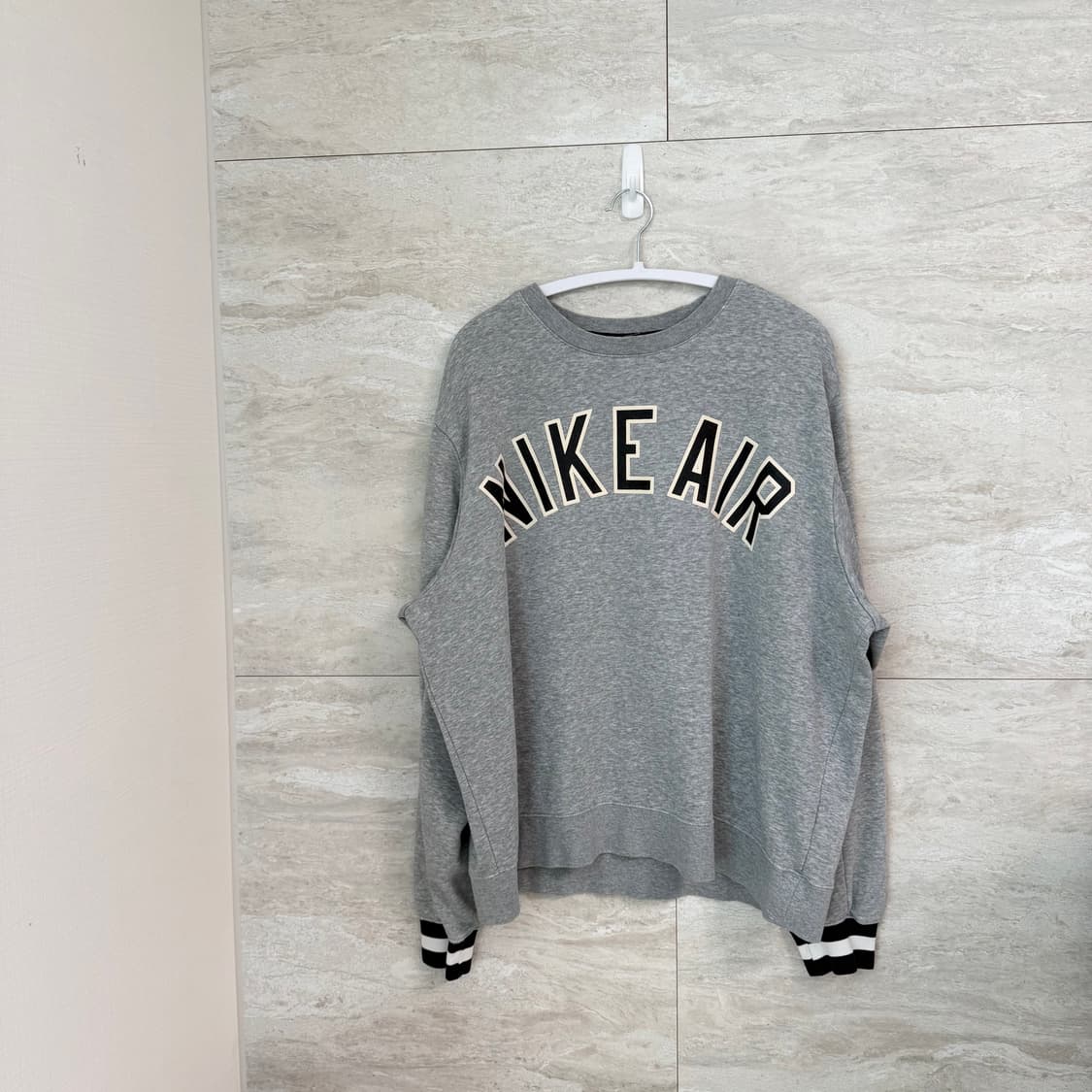 나이키 맨투맨 상품이미지3