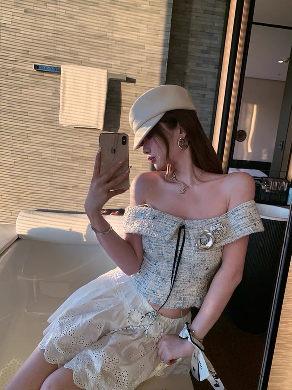 Xinlei Lin 까멜리아 트위드 스팽클 오프숄더 탑 상품이미지2