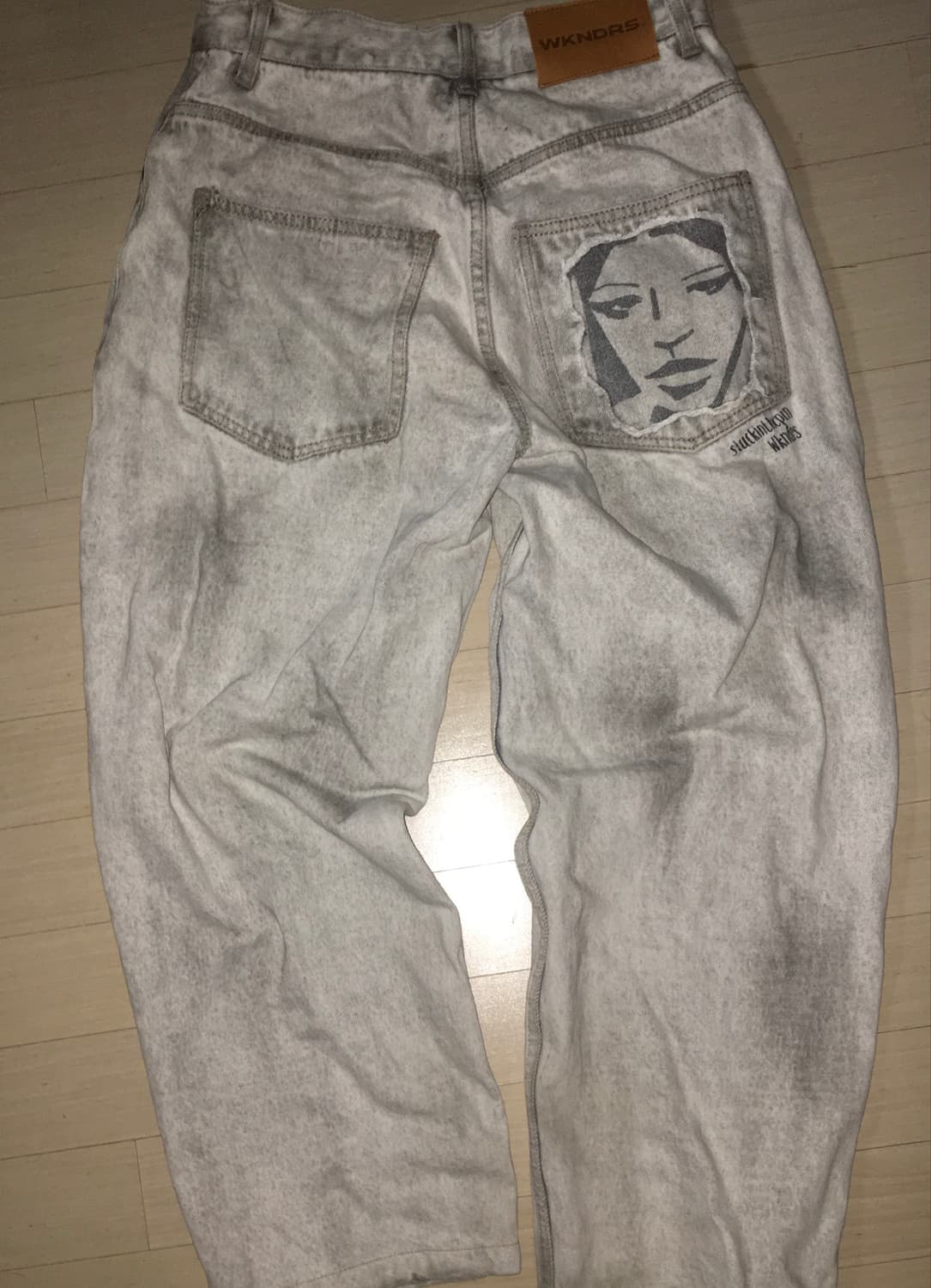 위캔더스 FACE DENIM PANTS (S.GREY) 상품이미지1