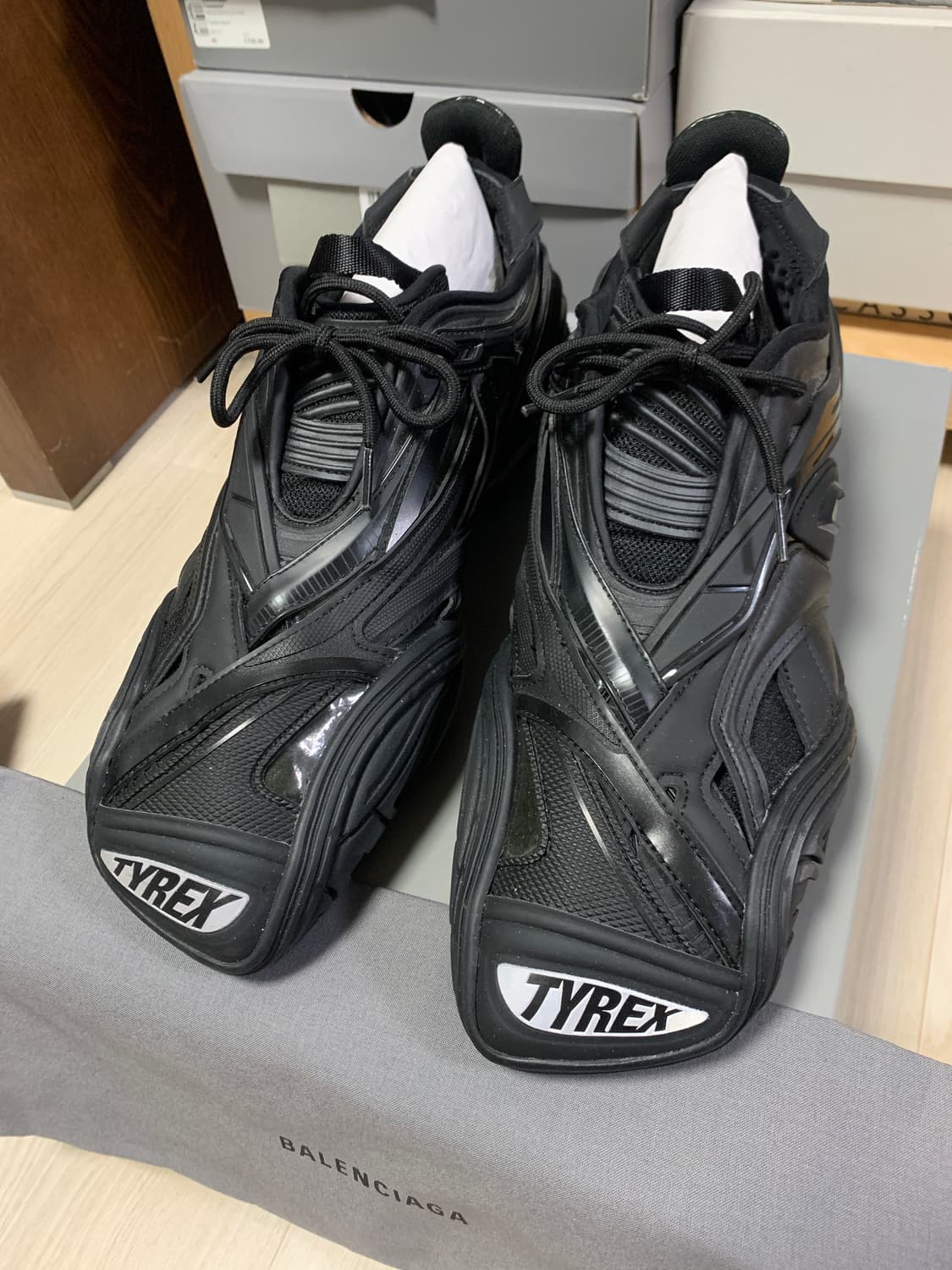 발렌시아가 타이렉스 스니커즈 46 블랙 상품이미지1