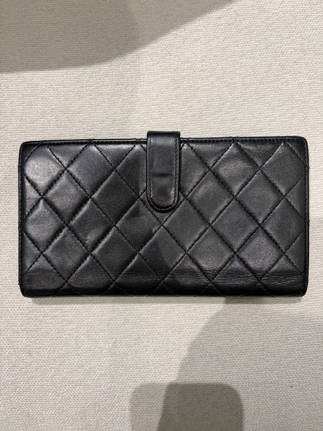 샤넬 블랙 클래식 램스킨 장지갑 상품이미지2