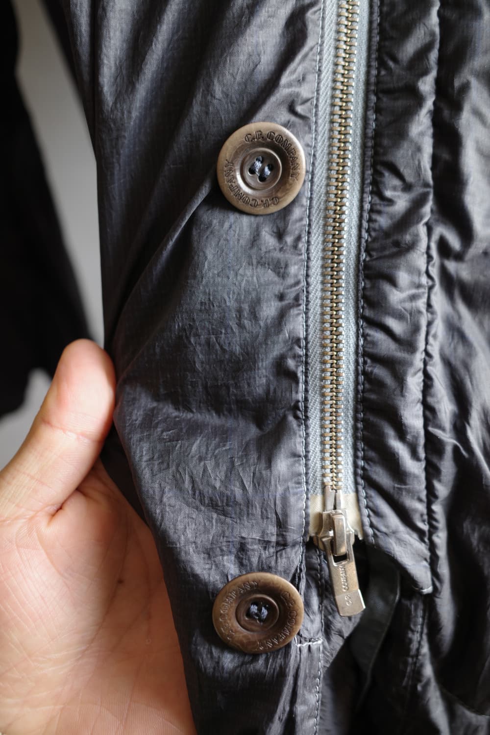 씨피컴퍼니 나일론 맥 코트 상품이미지5