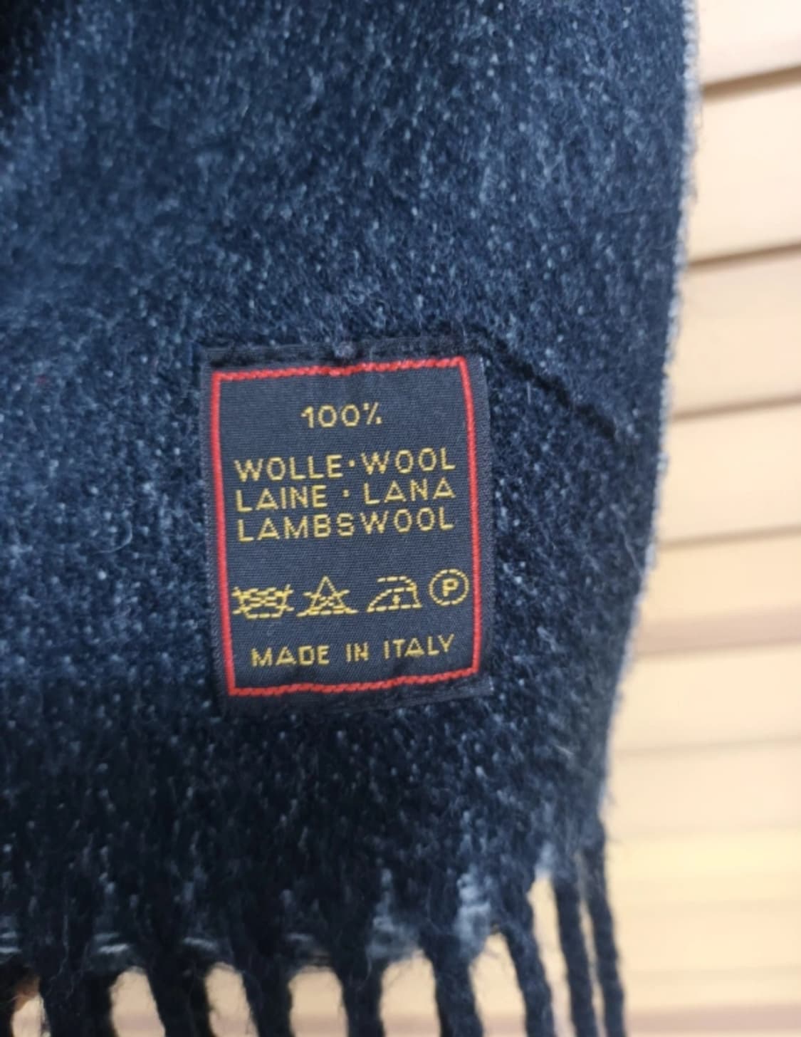 살바토레페라가모 라나울 머플러
 상품이미지9