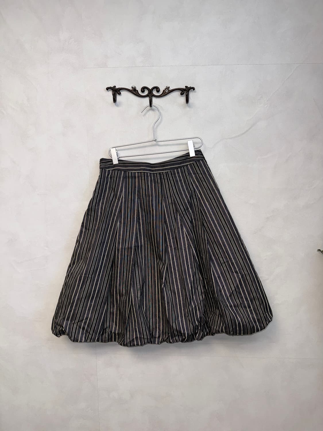 Gray stripe pleated balloon skirt 상품이미지3