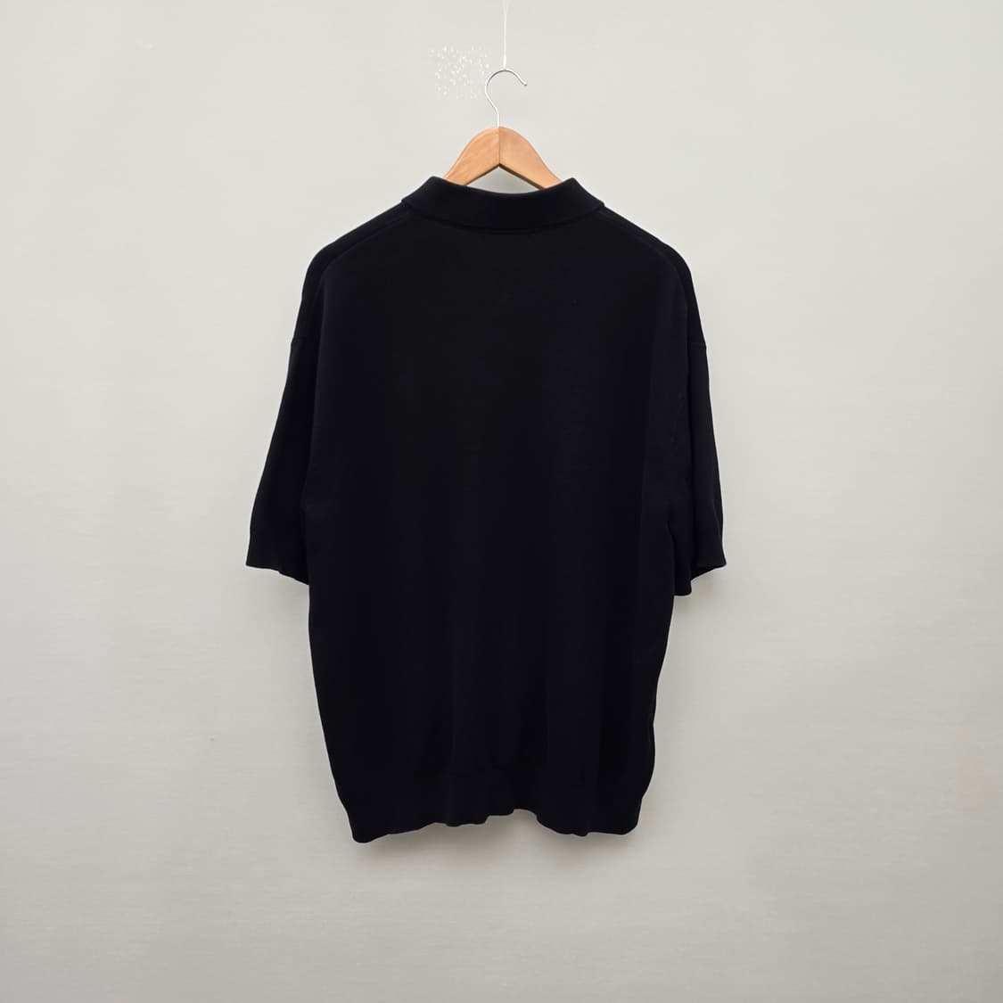 COS 코스 블랙 반팔 카라티 상품이미지5