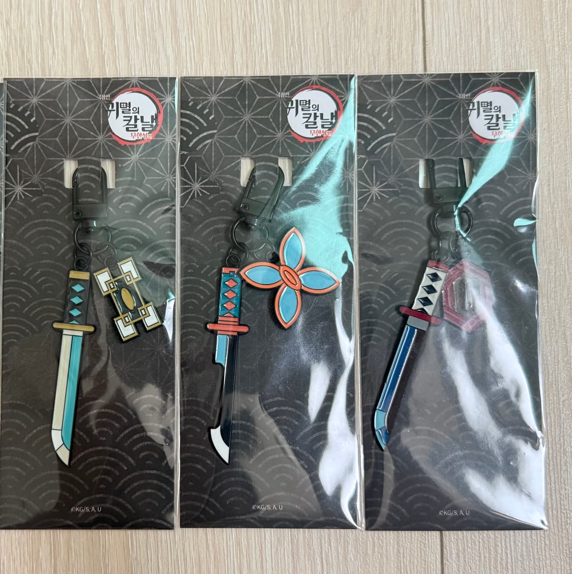 귀멸의 칼날 일륜도키링 무이치로, 시노부, 기유 일괄 상품이미지1