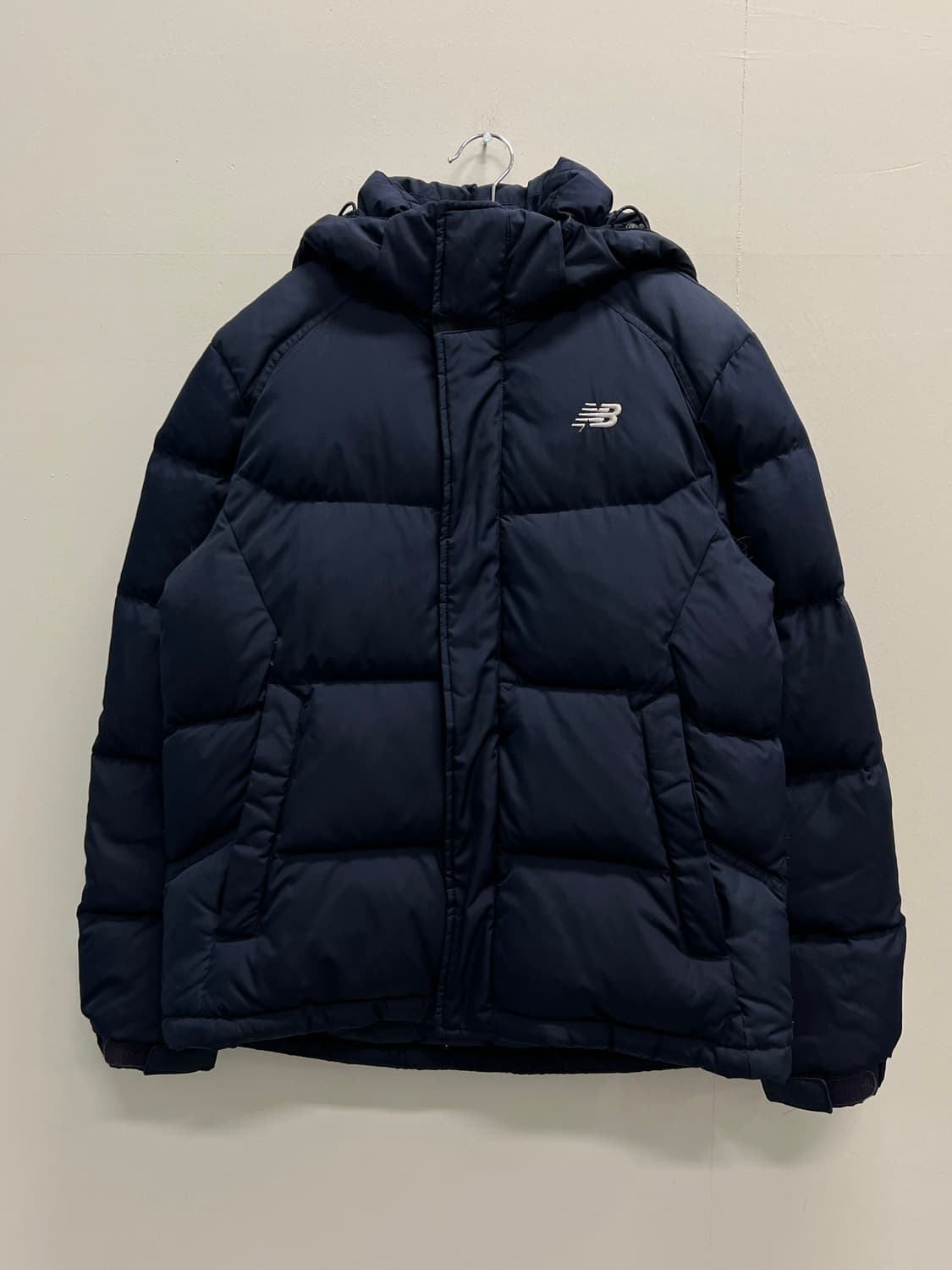뉴발란스 덕다운 숏 패딩 자켓 네이비  상품이미지2