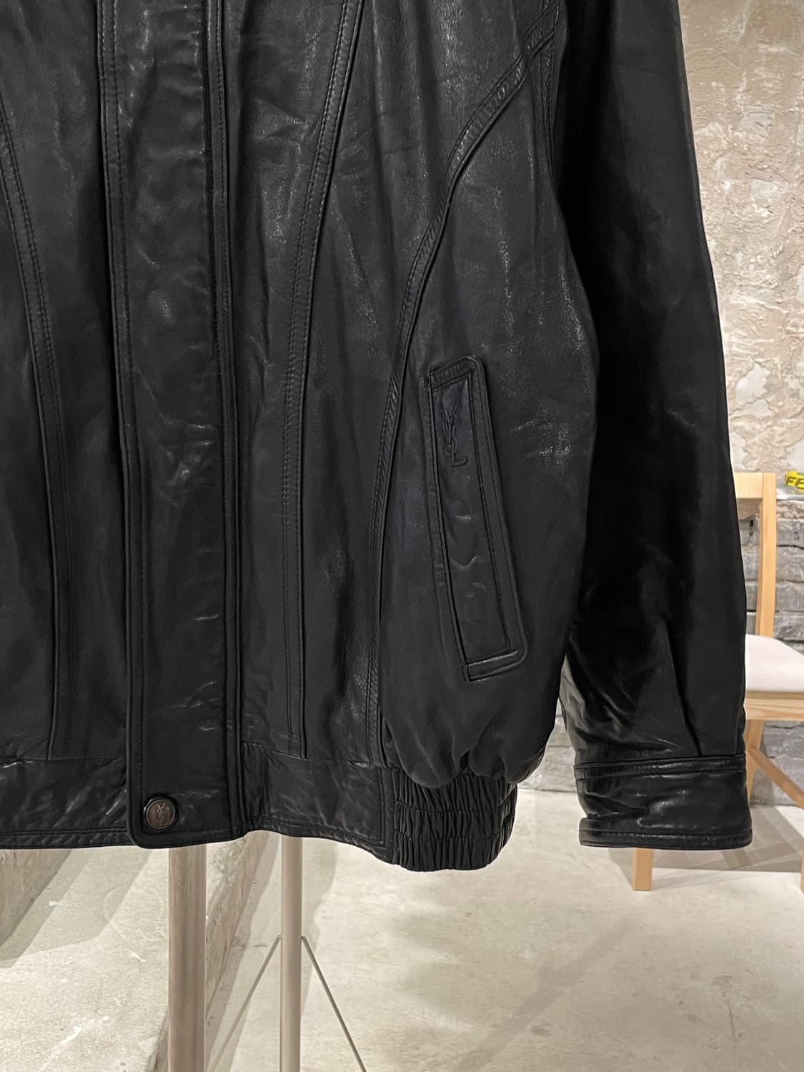 이브 생로랑 뿌르 옴므 블랙 클래식 쉽 레더 자켓 상품이미지5