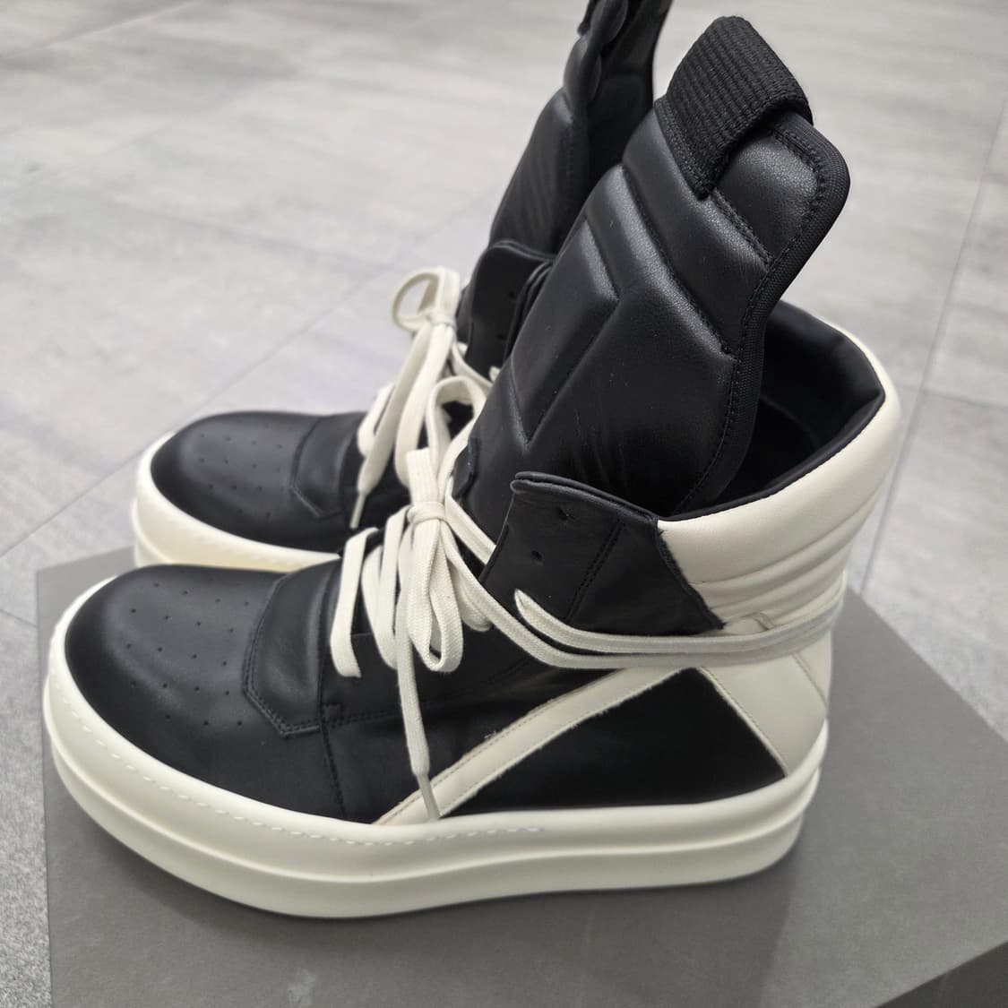 (42)릭오웬스 메가범퍼 지오바스켓 상품이미지1