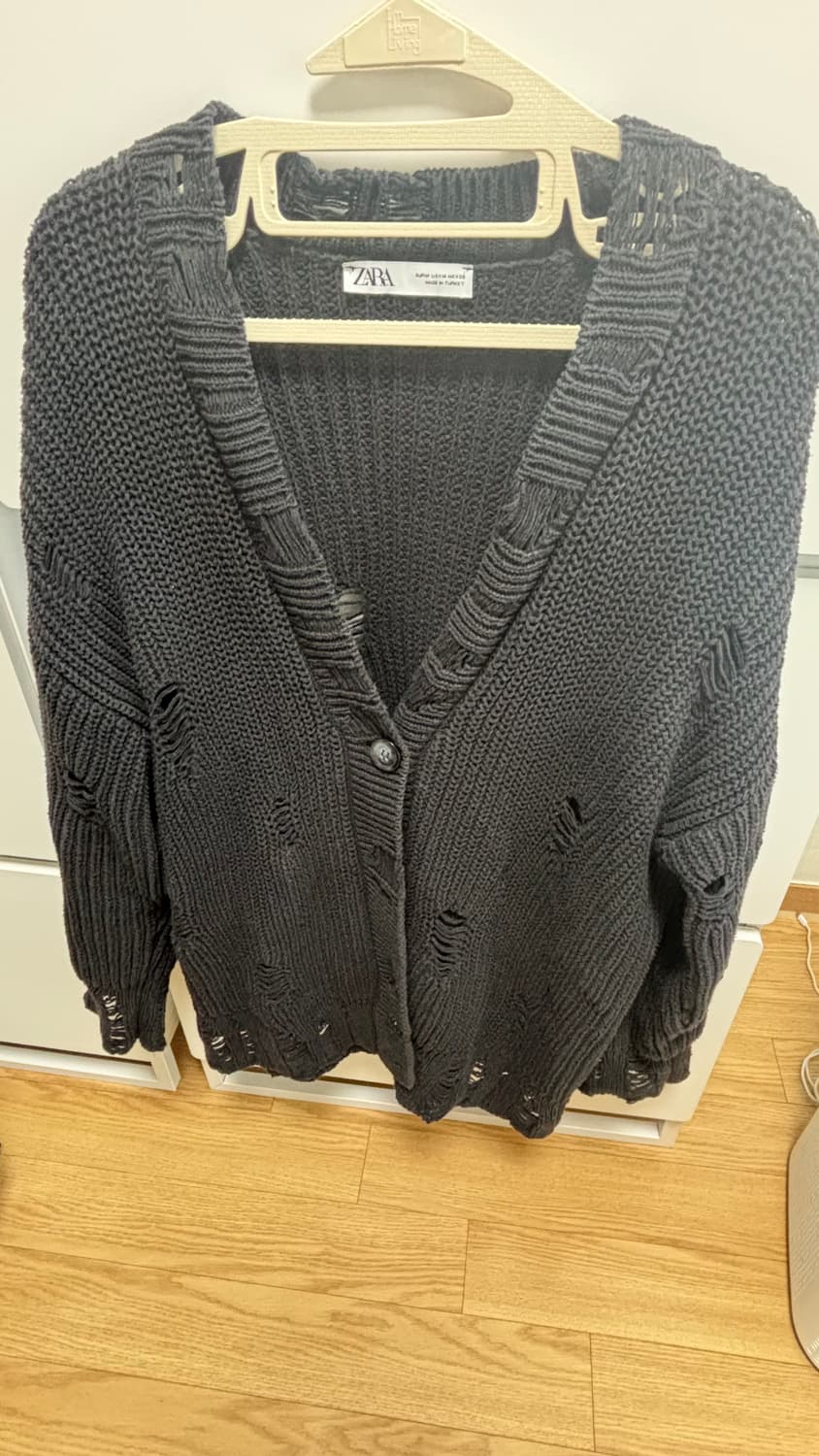 데미지 니트 가디건 블랙 Zara 상품이미지1