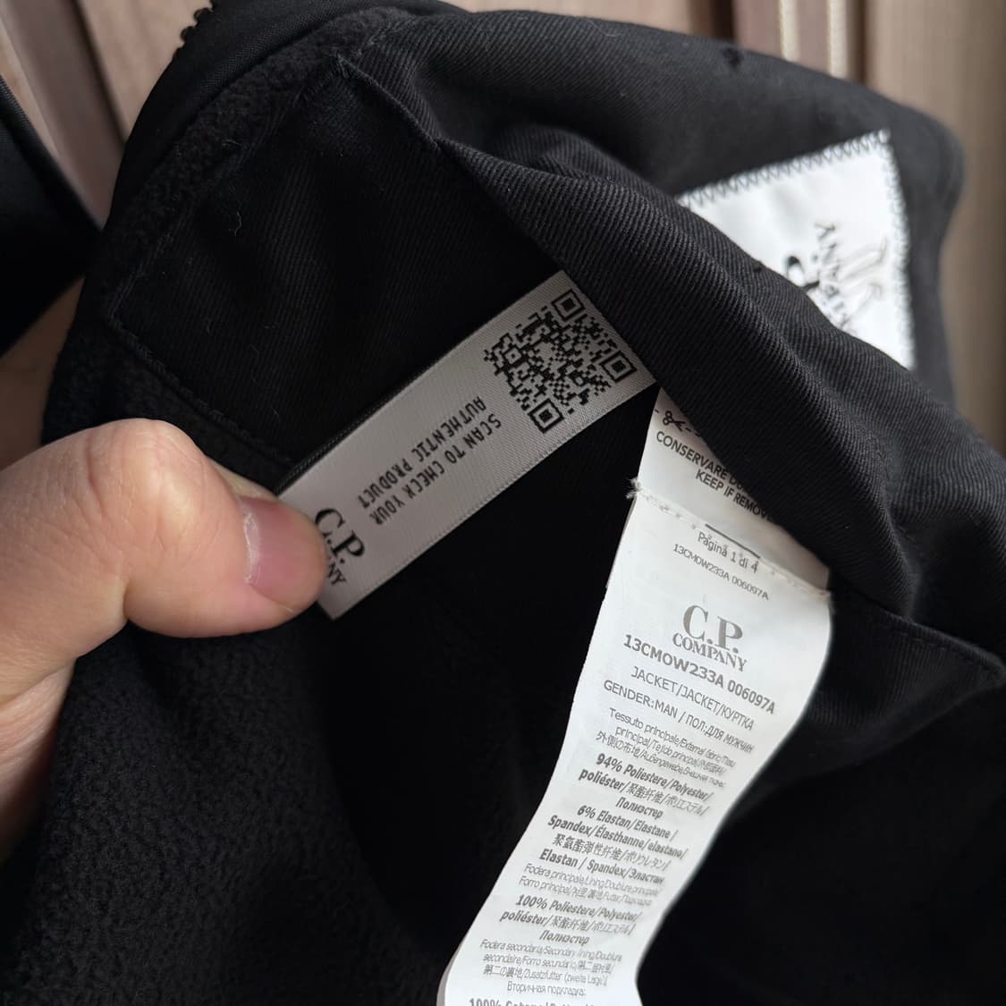 새상품(L)씨피컴퍼니 CP컴퍼니 렌즈 로고 후드 롱 자켓 블랙 상품이미지5