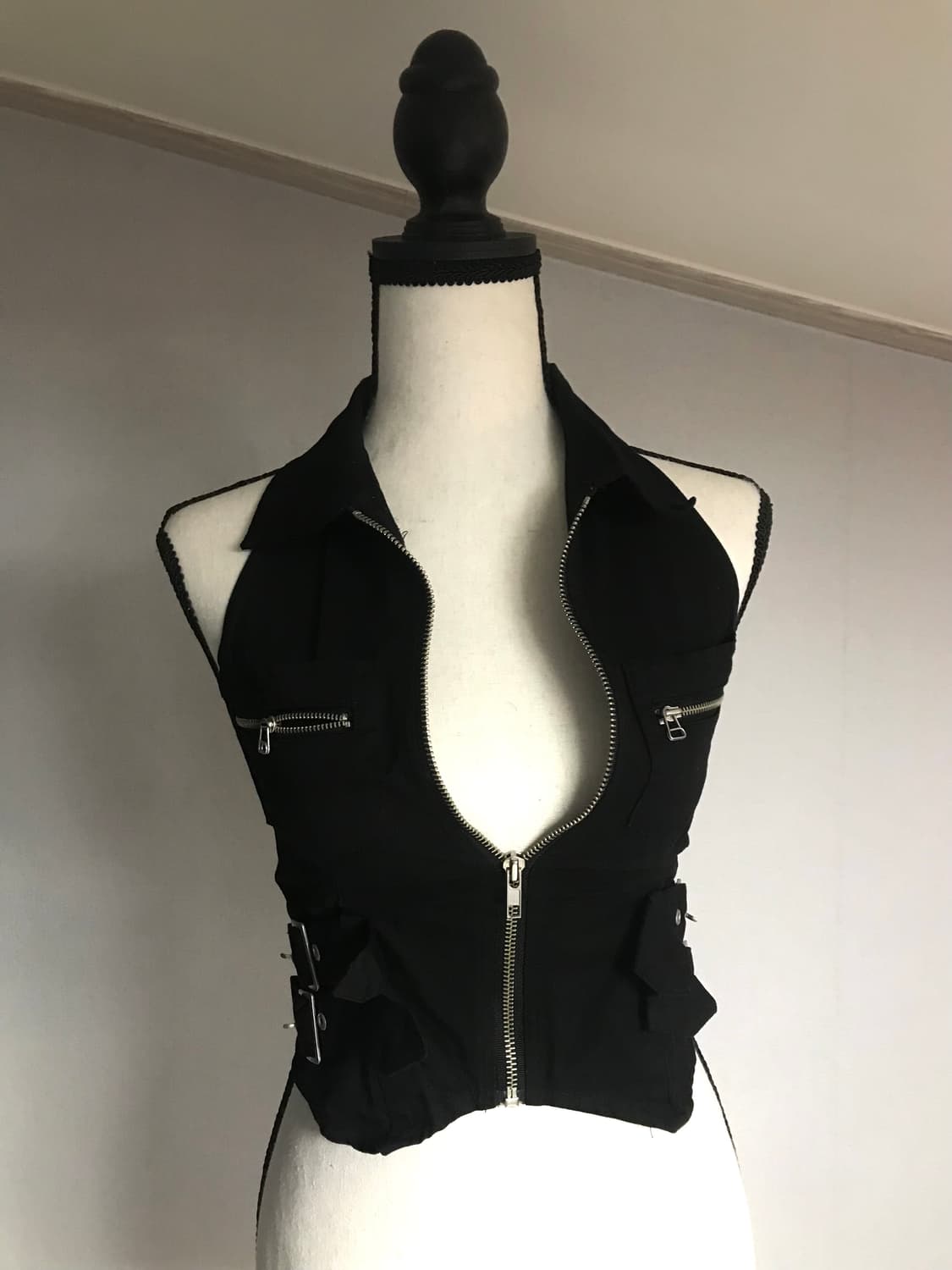 Multi-Pocket Buckle Halterneck Vest 상품이미지2