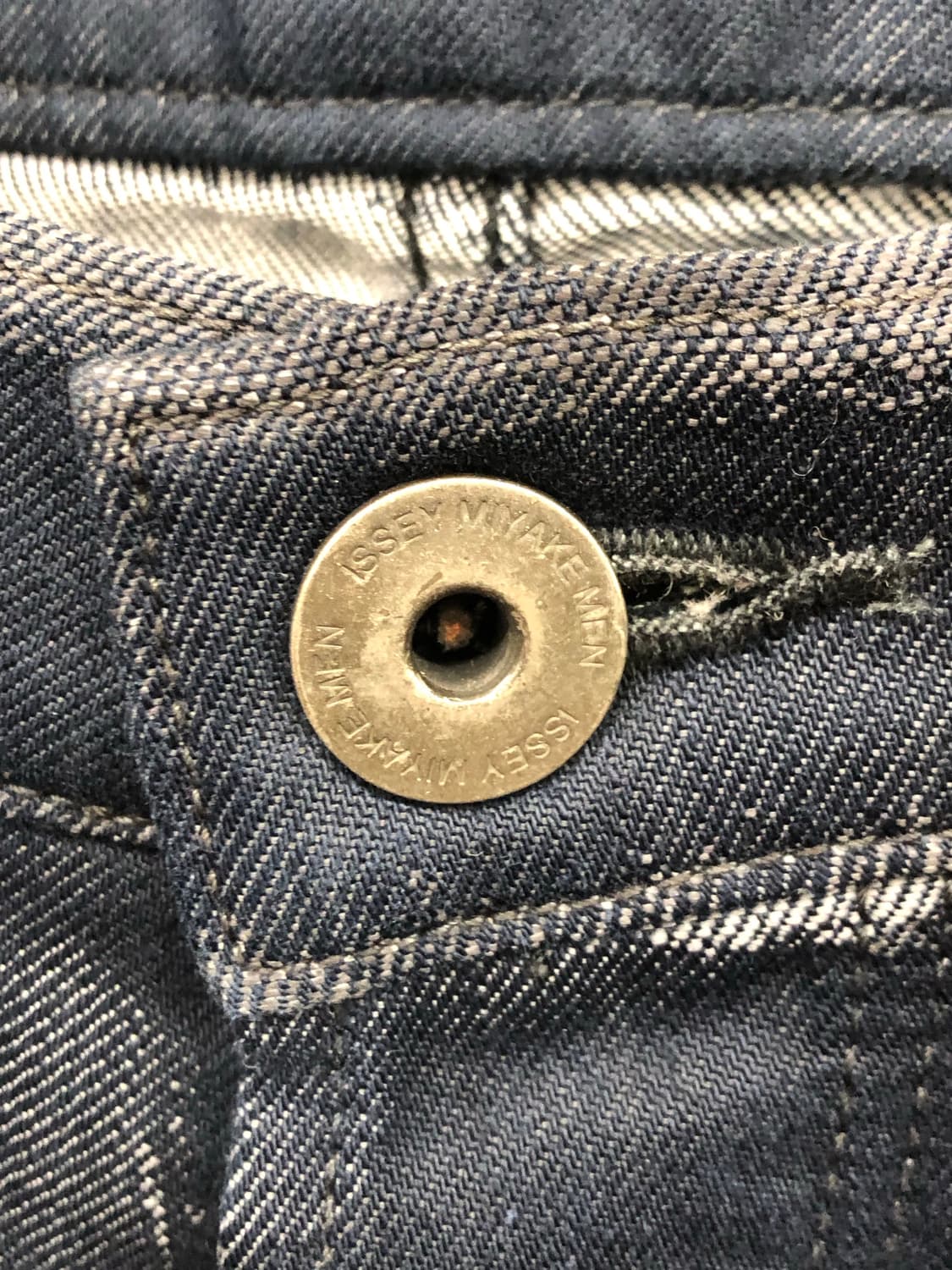 이세이 미야케 맨 프린팅 데님 팬츠 상품이미지4