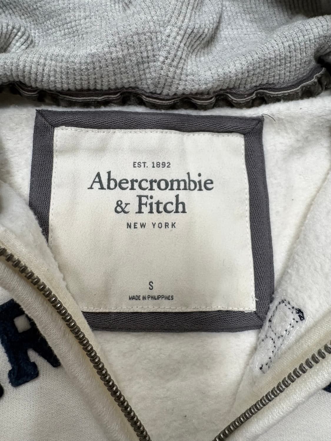 아베크롬비 딱붙핏 후드집업 화이트 s 상품이미지2