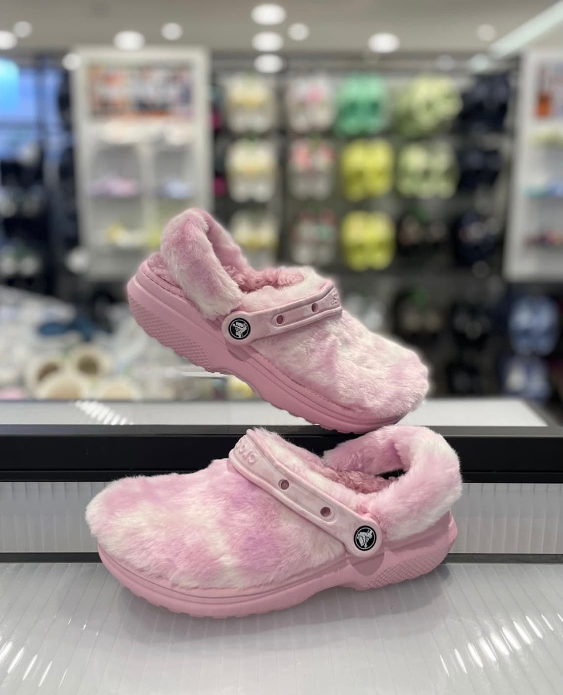 크록스 클래식 퍼 슈어 클로그 240 상품이미지2