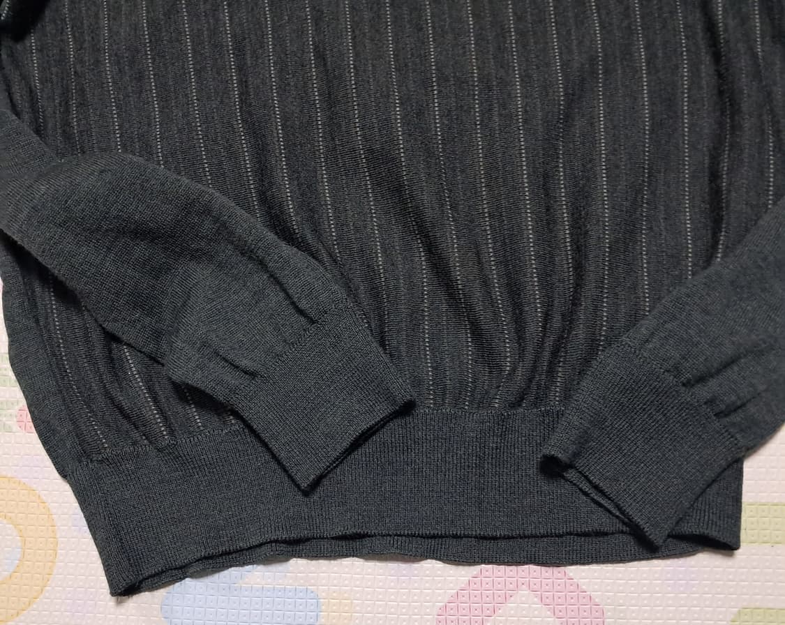 입생로랑 남성 빈티지 V넥 니트 105(상태상급) 상품이미지10