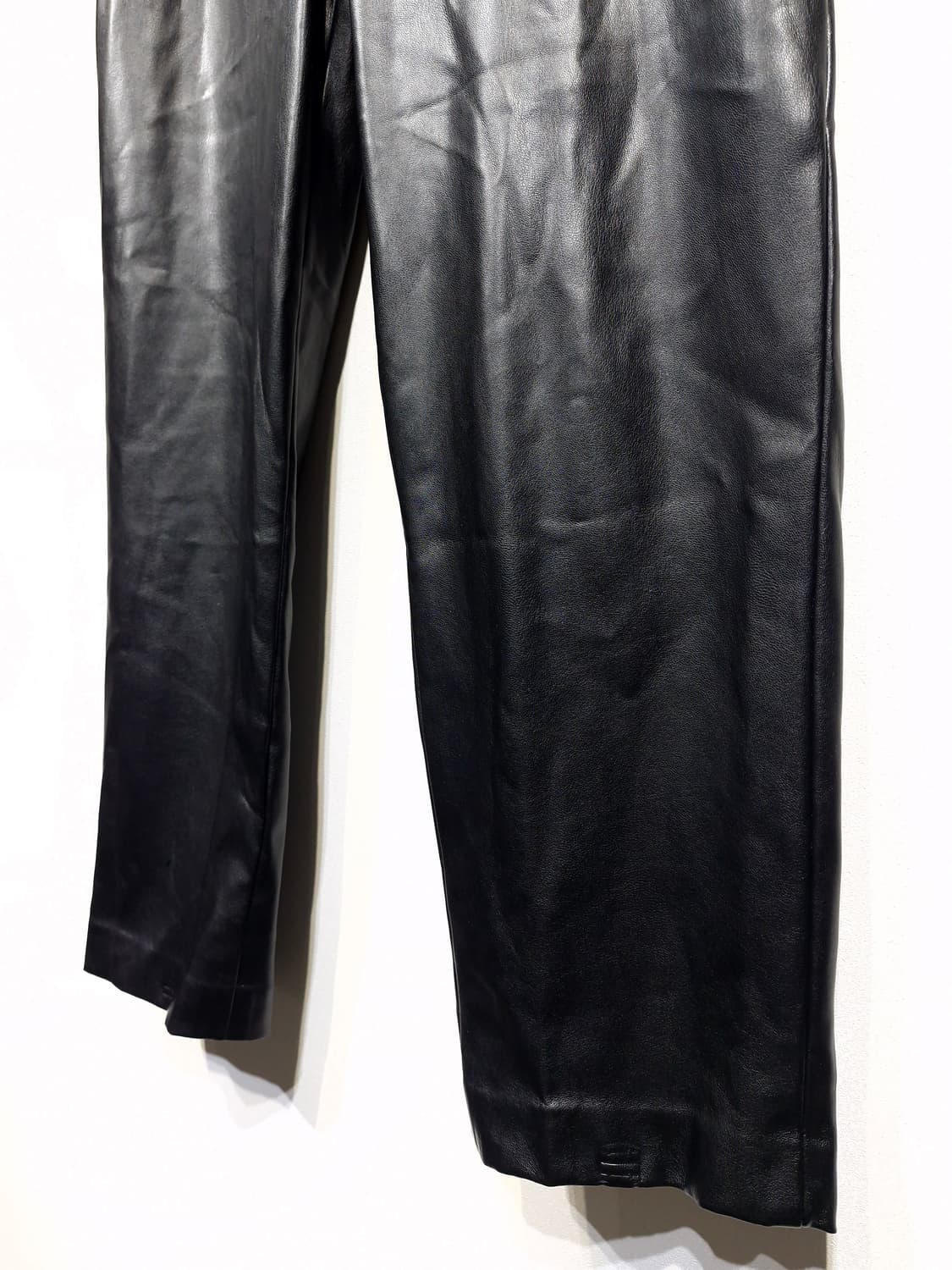 베라왕 페이크레더 팬츠(66) 상품이미지4