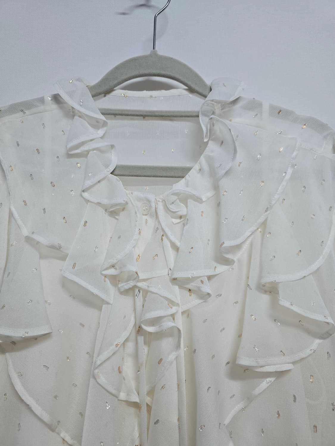 아뜰리에마졸리  프릴 블라우스 100 상품이미지2