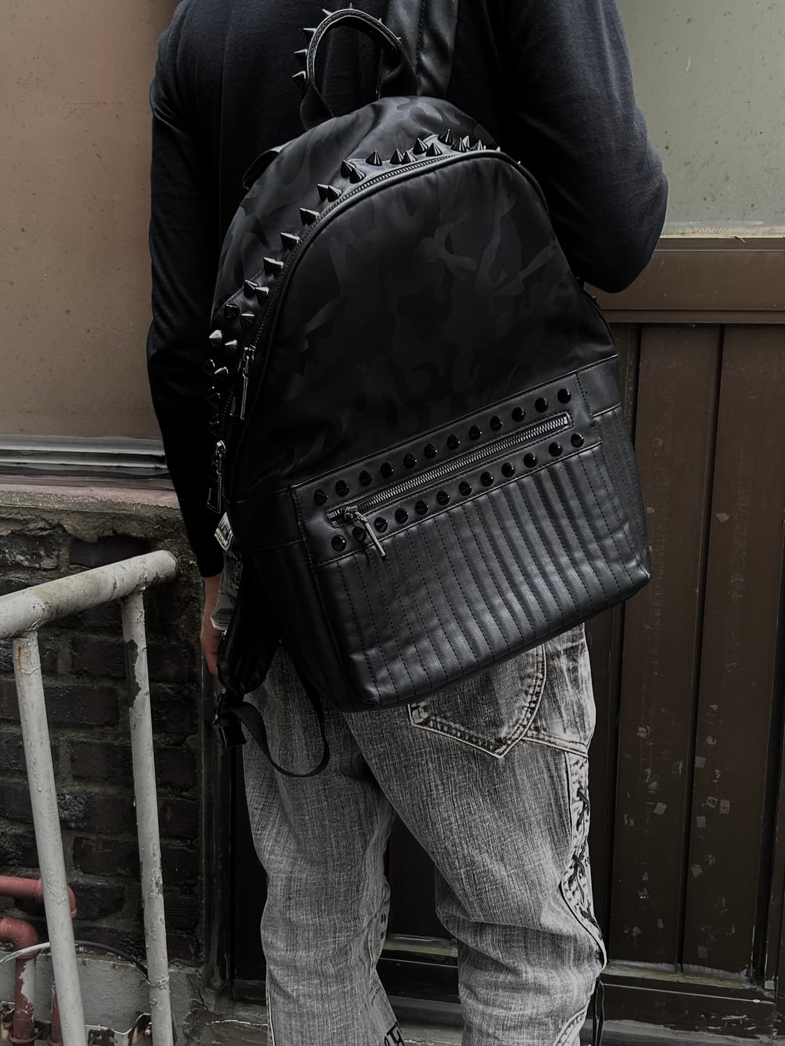 Zara 락시크 블랙 카모플라쥬 스터드 백팩  상품이미지1