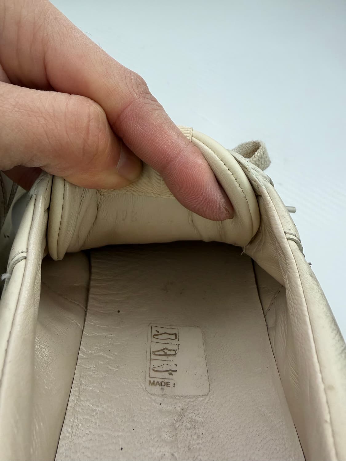 정품) 구찌 더티 입술 라이톤 여성 스니커즈 36.5 상품이미지9