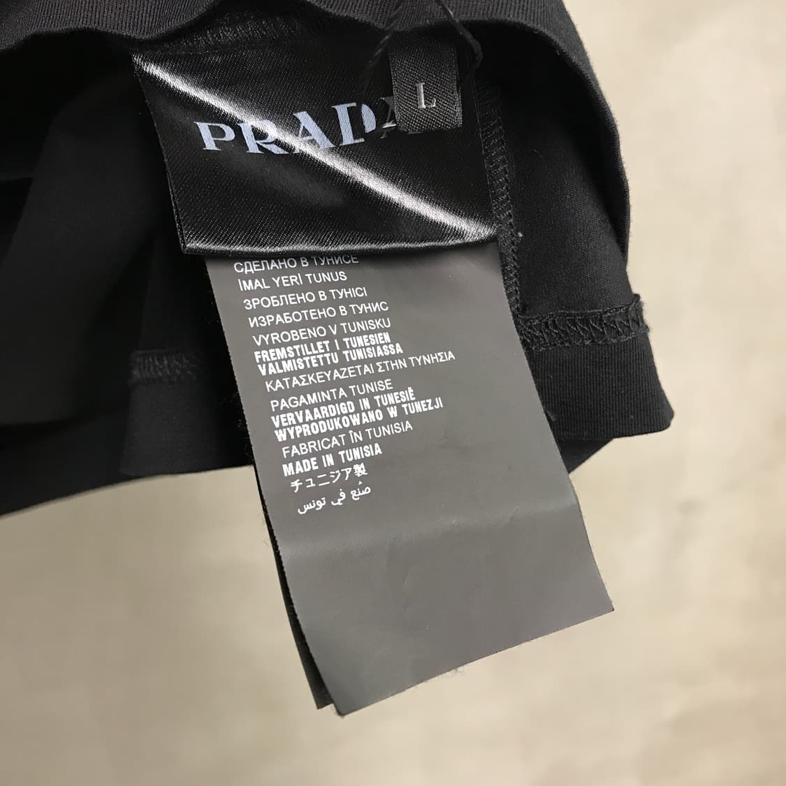 프라다 블랙 반팔 티셔츠 L 상품이미지6