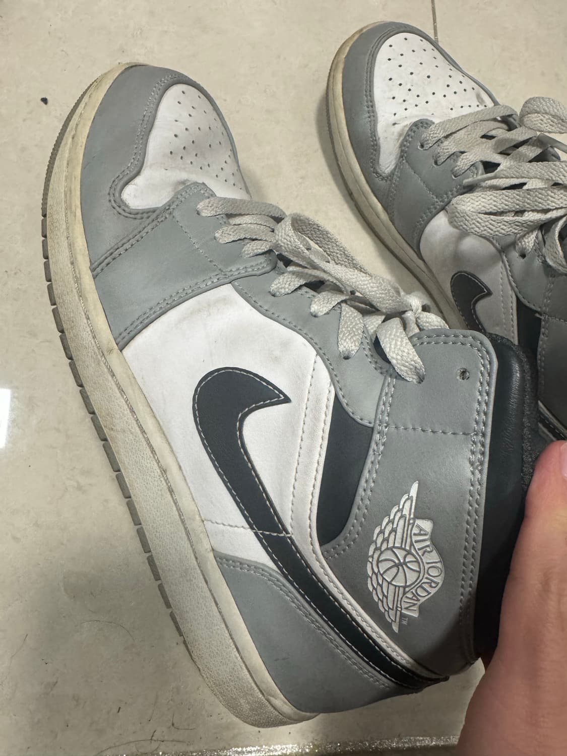 나이키 조던 1 미드 스모크 그레이 앤트러사이트 상품이미지4