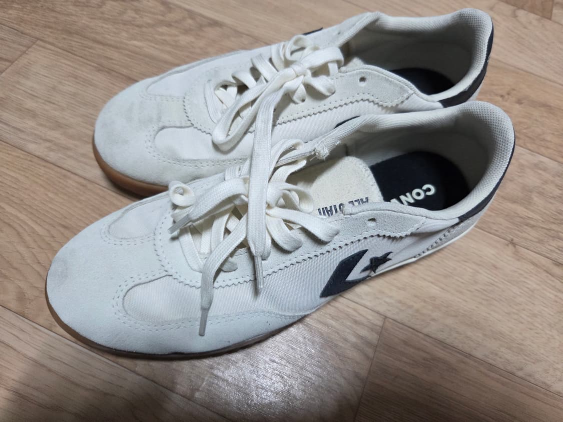 컨버스 런스타 트레이너 255 팝니다 상품이미지1